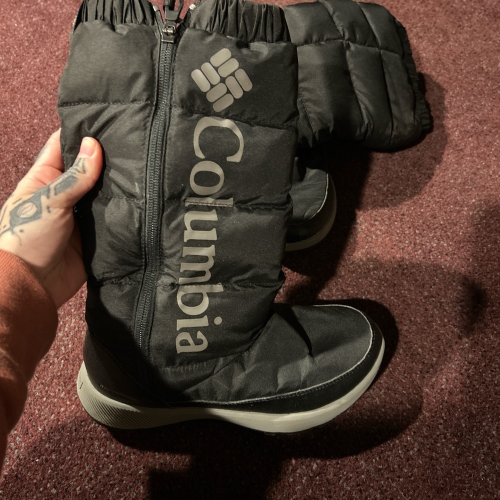 Columbia Black Insulated Boots